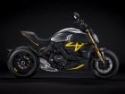 „Lights on me“: nová verzia „Black and Steel“ pre Diavel 1260 S