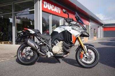 Ducati Multistrada V4 RS}