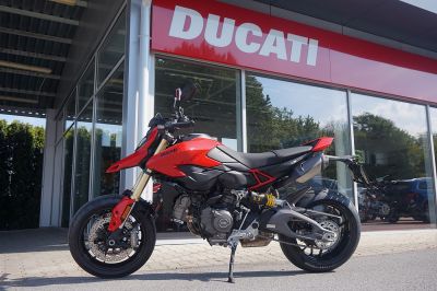 Ducati Hypermotard V2 RED}