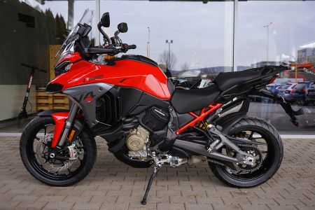 Ducati Multistrada V4S Radar / Day}