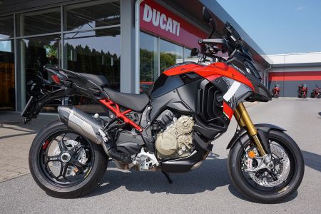 Ducati Multistrada V4 Pikes Peak 2025}