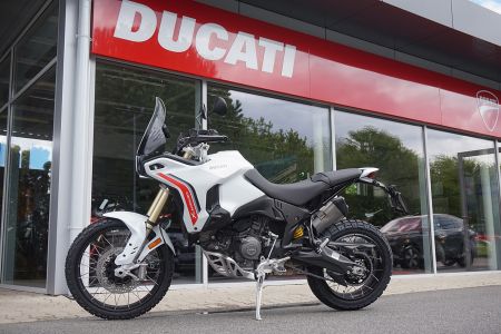 Ducati Desert X white}