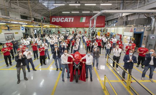 Nová Multistrada V4 je už na ceste! Nová Multistrada V4 je už na ceste!
