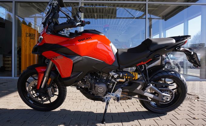 Ducati Multistrada V2S / Day
