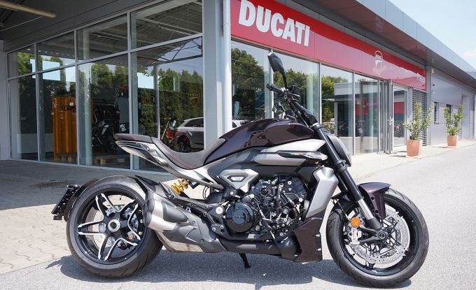 Ducati XDiavel V4