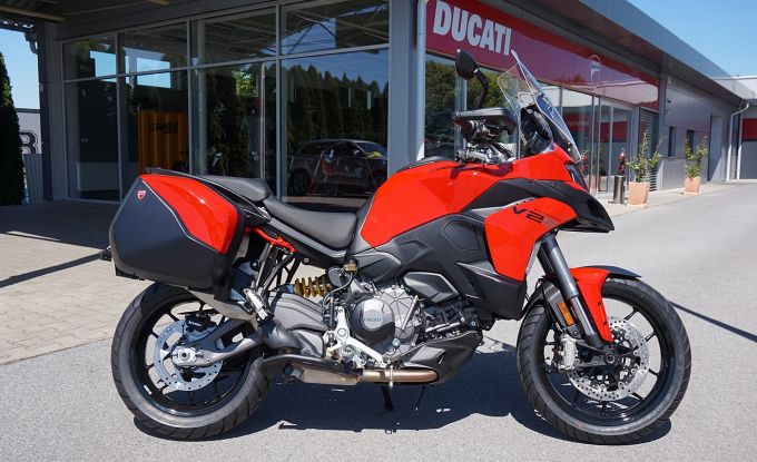 Ducati Multistrada V2S Travel