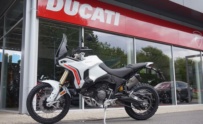 Ducati Desert X white