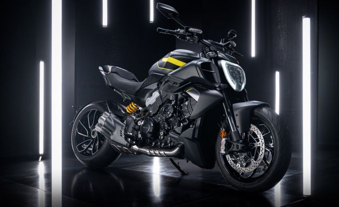 Diavel V4