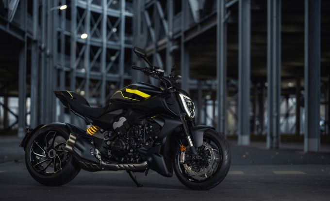 Diavel V4