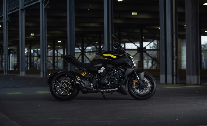 Diavel V4