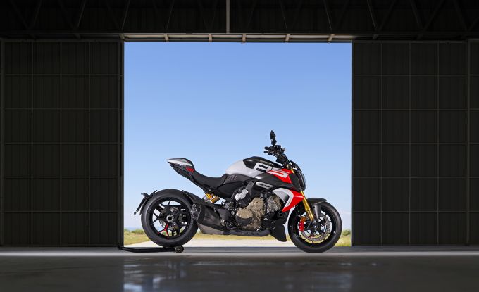 Diavel V4 RS