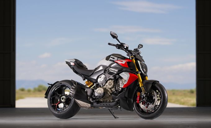 Diavel V4 RS