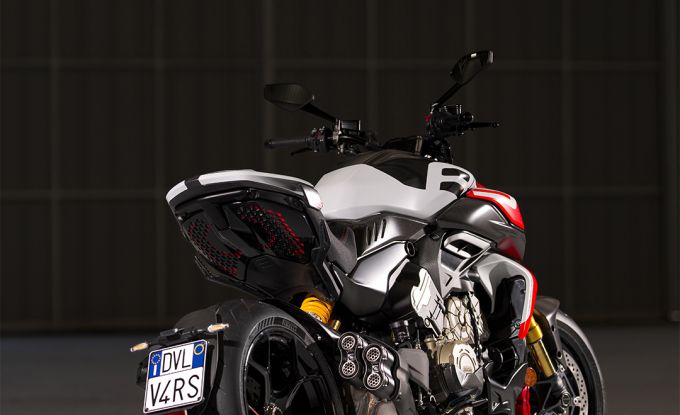 Diavel V4 RS