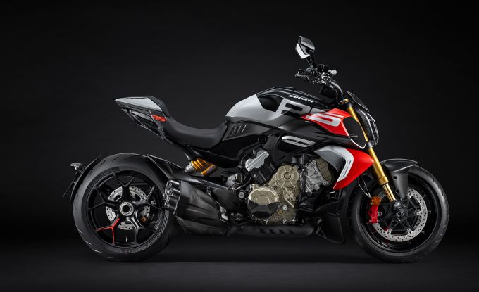Diavel V4 RS