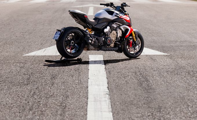 Diavel V4 RS