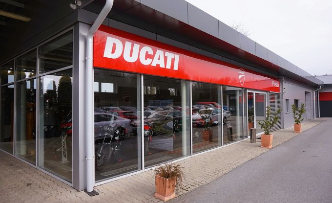 Ducati Diavel v4 for Bentley