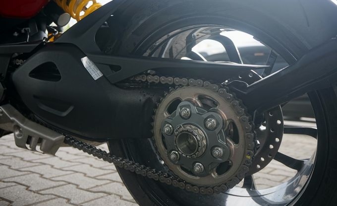 Ducati Diavel V4 red  Akrapovic
