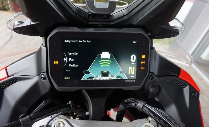 Ducati Multistrada V4S Radar / Day