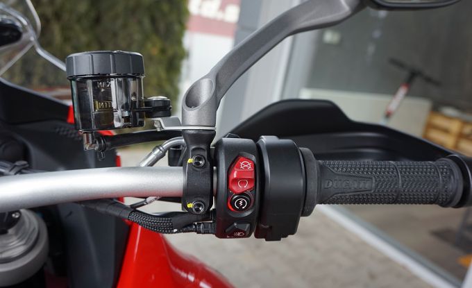 Ducati Multistrada V4S Radar / Day