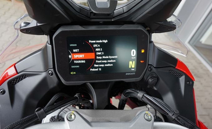 Ducati Multistrada V4S Radar / Day