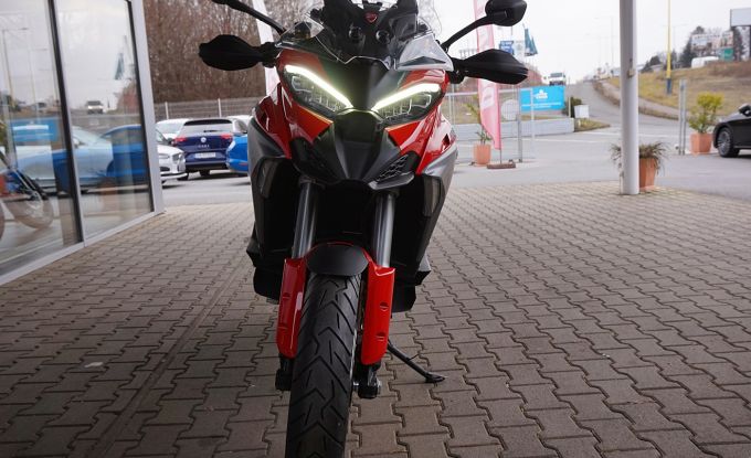 Ducati Multistrada V4S Radar / Day