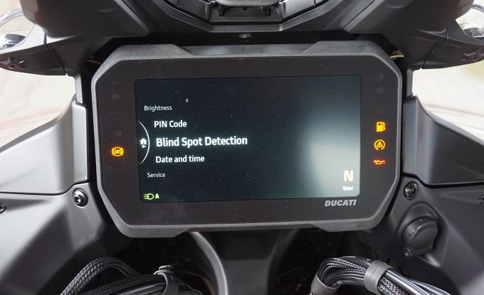 Ducati Multistrada V4S Radar / Day