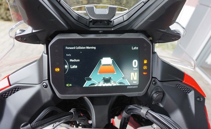 Ducati Multistrada V4S Radar / Day
