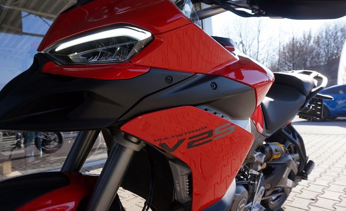 Ducati Multistrada V2S / Day