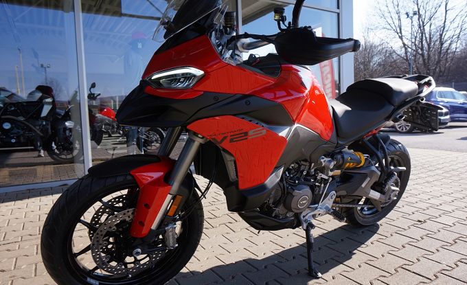 Ducati Multistrada V2S / Day