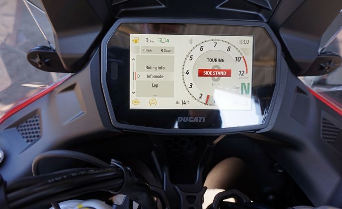 Ducati Multistrada V2S / Day