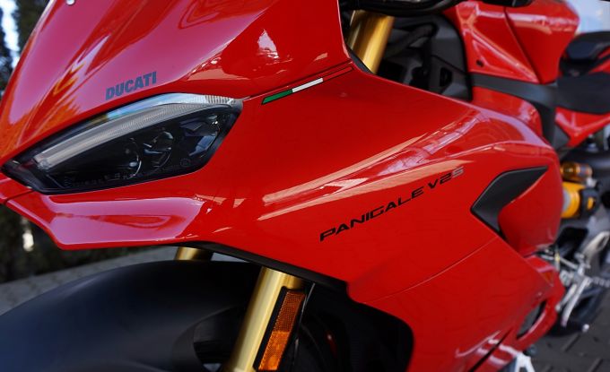 Ducati Panigale V2S