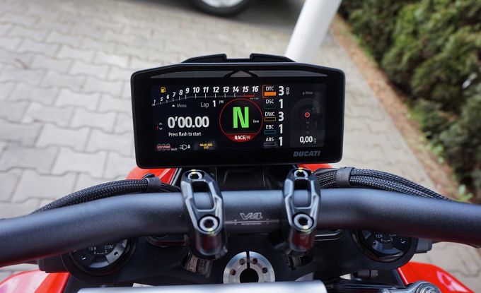 Ducati Streetfighter V4