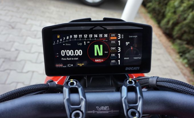 Ducati Streetfighter V4