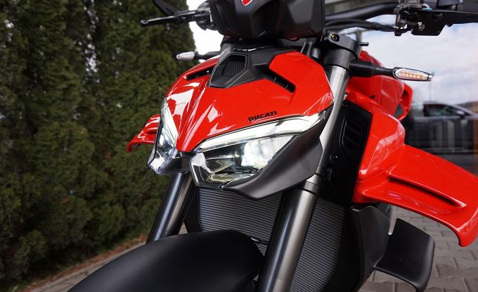 Ducati Streetfighter V4