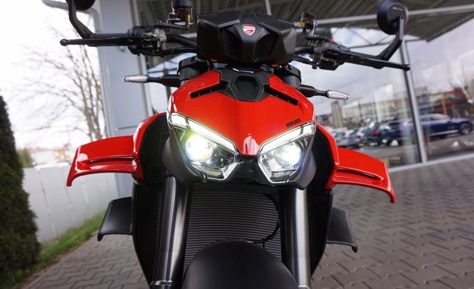Ducati Streetfighter V4