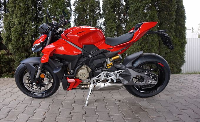 Ducati Streetfighter V4