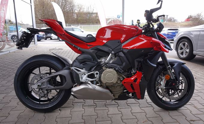 Ducati Streetfighter V4
