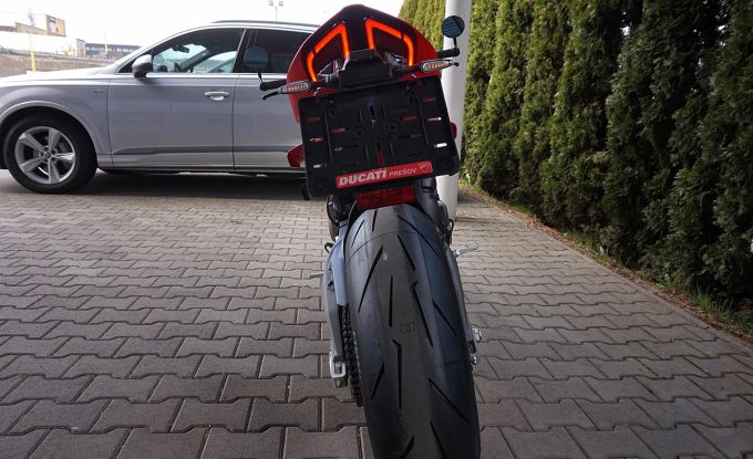 Ducati Streetfighter V4