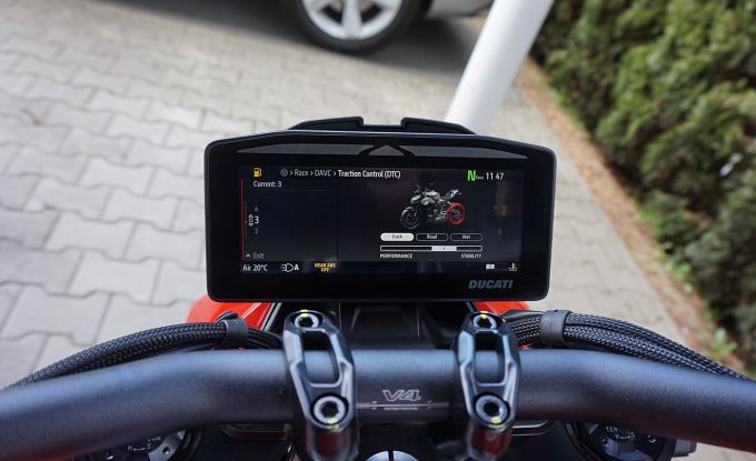 Ducati Streetfighter V4