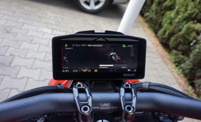 Ducati Streetfighter V4
