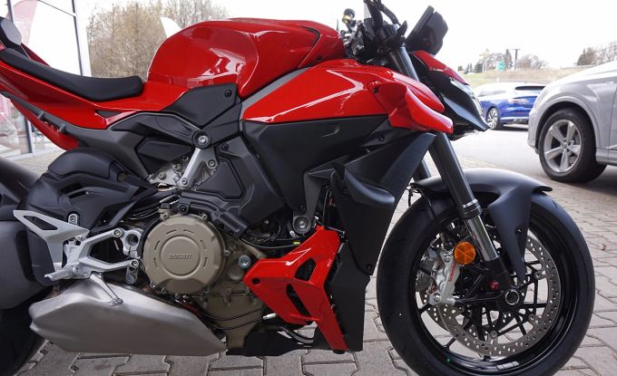 Ducati Streetfighter V4