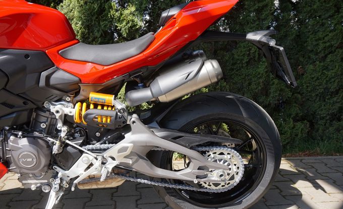 Ducati Streetfighter V2S