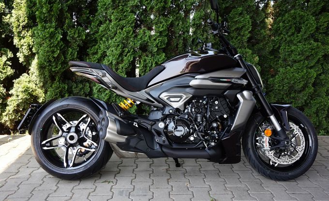 Ducati XDiavel V4