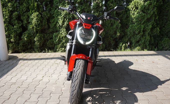 Ducati XDiavel V4