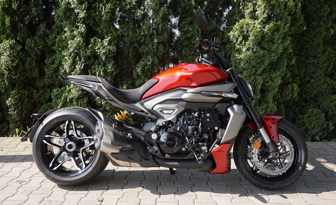 Ducati XDiavel V4