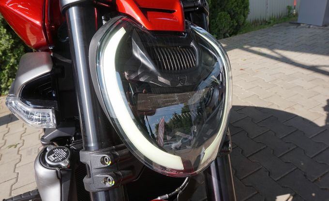 Ducati XDiavel V4