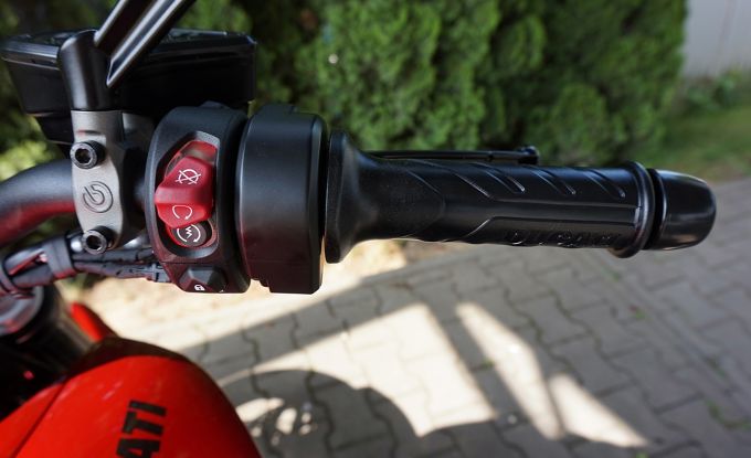 Ducati XDiavel V4