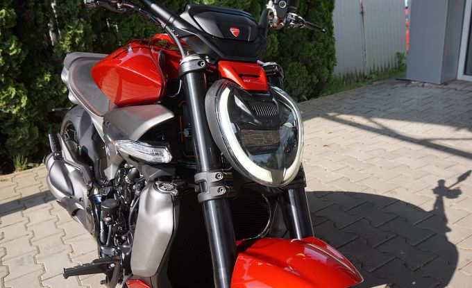 Ducati XDiavel V4