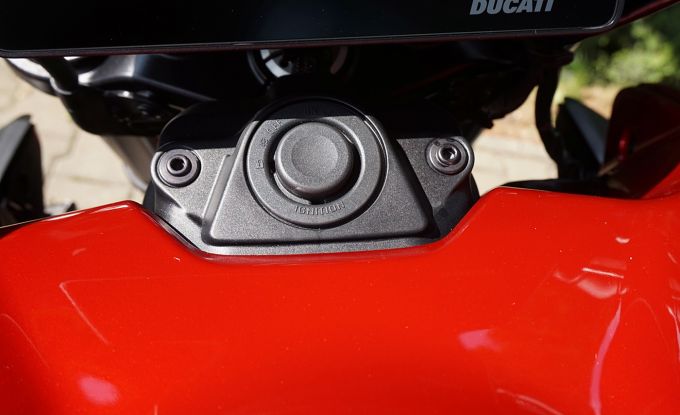 Ducati XDiavel V4