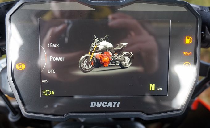 Ducati Diavel V4 RS